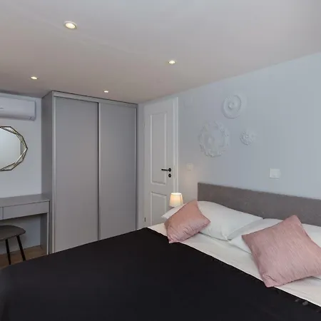 Stulli 2 *